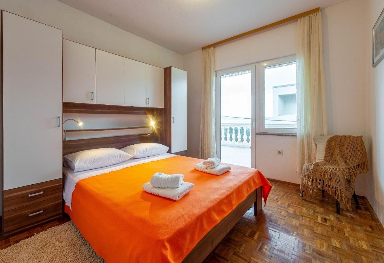Family Friendly Seaside Apartments Kozino, Zadar - 5749 Petrcane Exterior photo